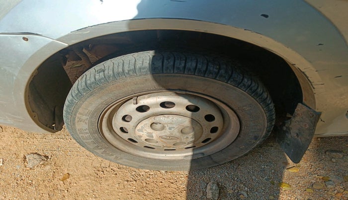 2010 Tata Indica V2 DLS, Diesel, Manual, 1,00,327 km, tyre