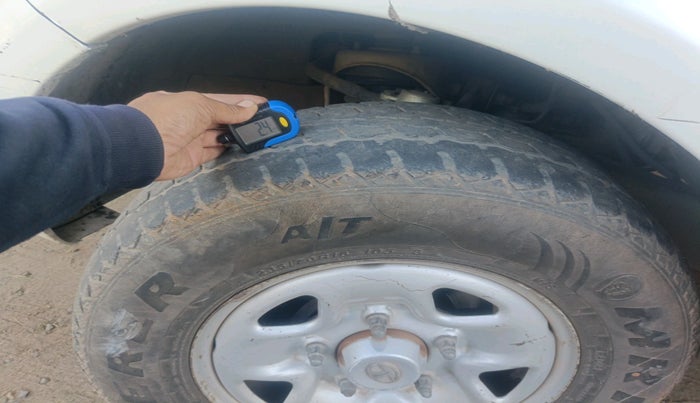 2014 Tata Safari Storme 2.2 EX 4X2, Diesel, Manual, 1,15,907 km, tyre