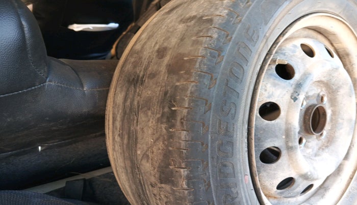 2014 Honda Brio S MT, Petrol, Manual, 77,420 km, tyre