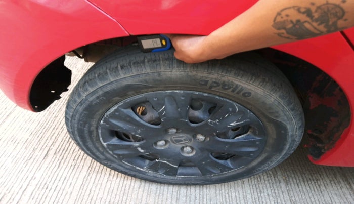 2014 Honda Brio S MT, Petrol, Manual, 77,420 km, tyre