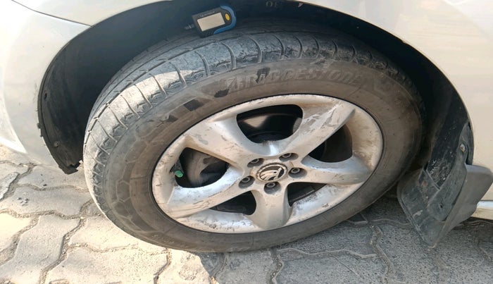 2015 Skoda Rapid AMBITION 1.5 TDI AT, Diesel, Automatic, 93,087 km, tyre