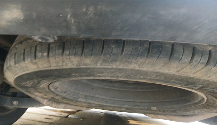 2017 Mahindra XUV500 W9 AT 1.99, Diesel, Automatic, 65,753 km, tyre