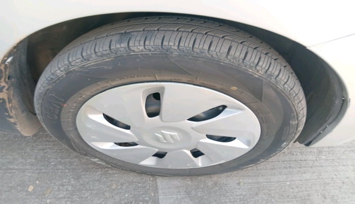 2016 Maruti Celerio VXI CNG, Petrol, Manual, 84,540 km, tyre