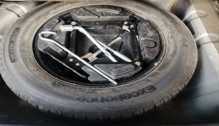 2018 Tata NEXON XZA PLUS DIESEL, Diesel, Automatic, 98,298 km, tyre