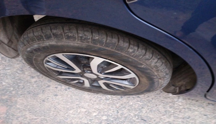 2021 Maruti Dzire VXI, Petrol, Manual, 18,295 km, tyre