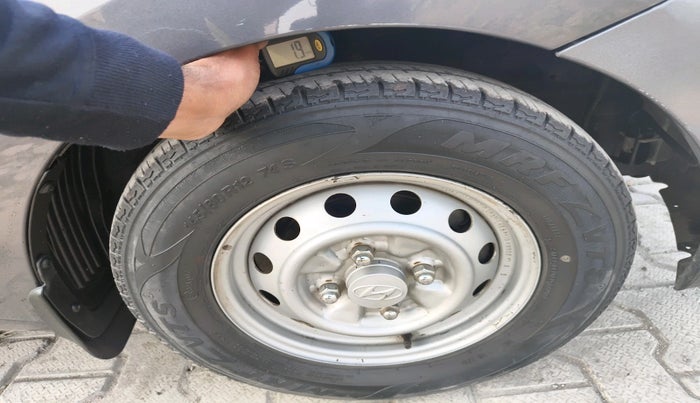 2014 Hyundai Eon ERA +, Petrol, Manual, 36,407 km, tyre