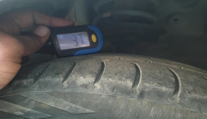 2014 Hyundai Grand i10 SPORTZ 1.1 CRDI, Diesel, Manual, 92,611 km, tyre