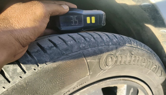 2011 Maruti Swift VDI, Diesel, Manual, 2,23,673 km, tyre