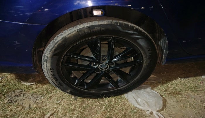 2019 Skoda Rapid AMBITION 1.5 TDI AT, Diesel, Automatic, 58,000 km, tyre