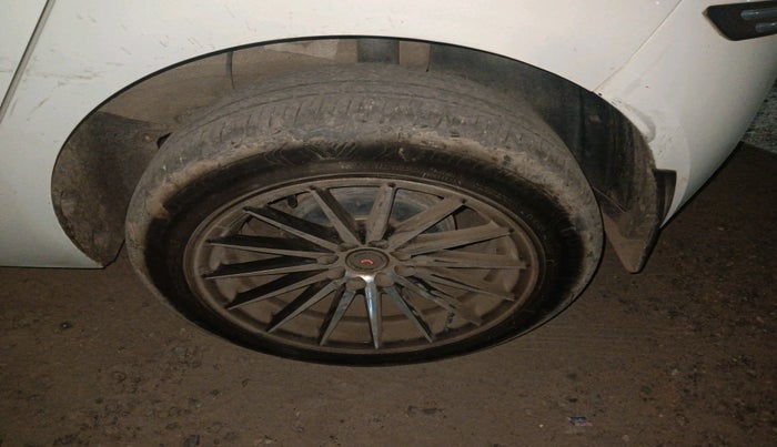 2024 Tata ALTROZ XE CNG, Petrol, Manual, 27,877 km, tyre