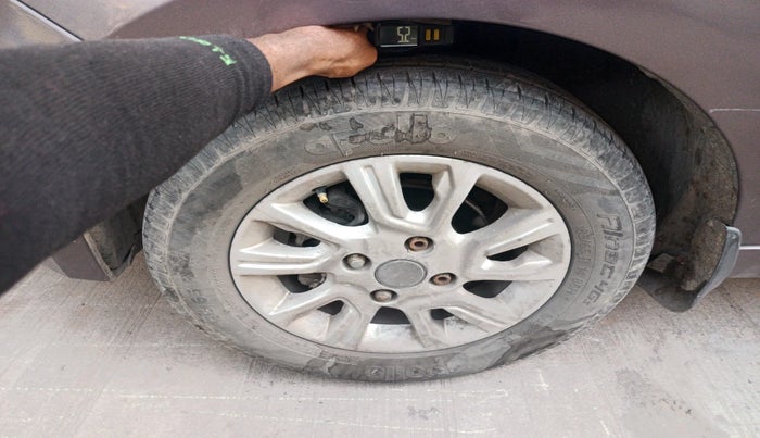 2016 Tata Tiago XZ PETROL, Petrol, Manual, 68,626 km, tyre