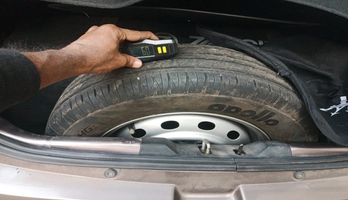 2016 Tata Tiago XZ PETROL, Petrol, Manual, 68,626 km, tyre