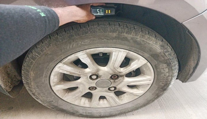 2016 Tata Tiago XZ PETROL, Petrol, Manual, 68,626 km, tyre