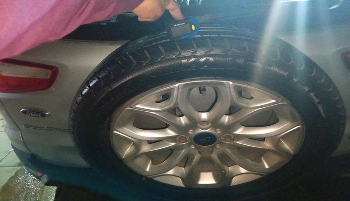 2015 Ford Ecosport TITANIUM 1.5L DIESEL, Diesel, Manual, 1,24,284 km, tyre