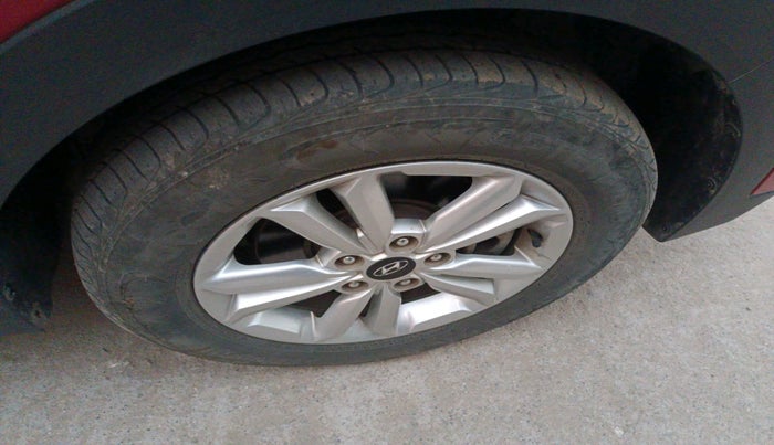 2016 Hyundai Creta SX PLUS 1.6 PETROL, Petrol, Manual, 52,742 km, tyre