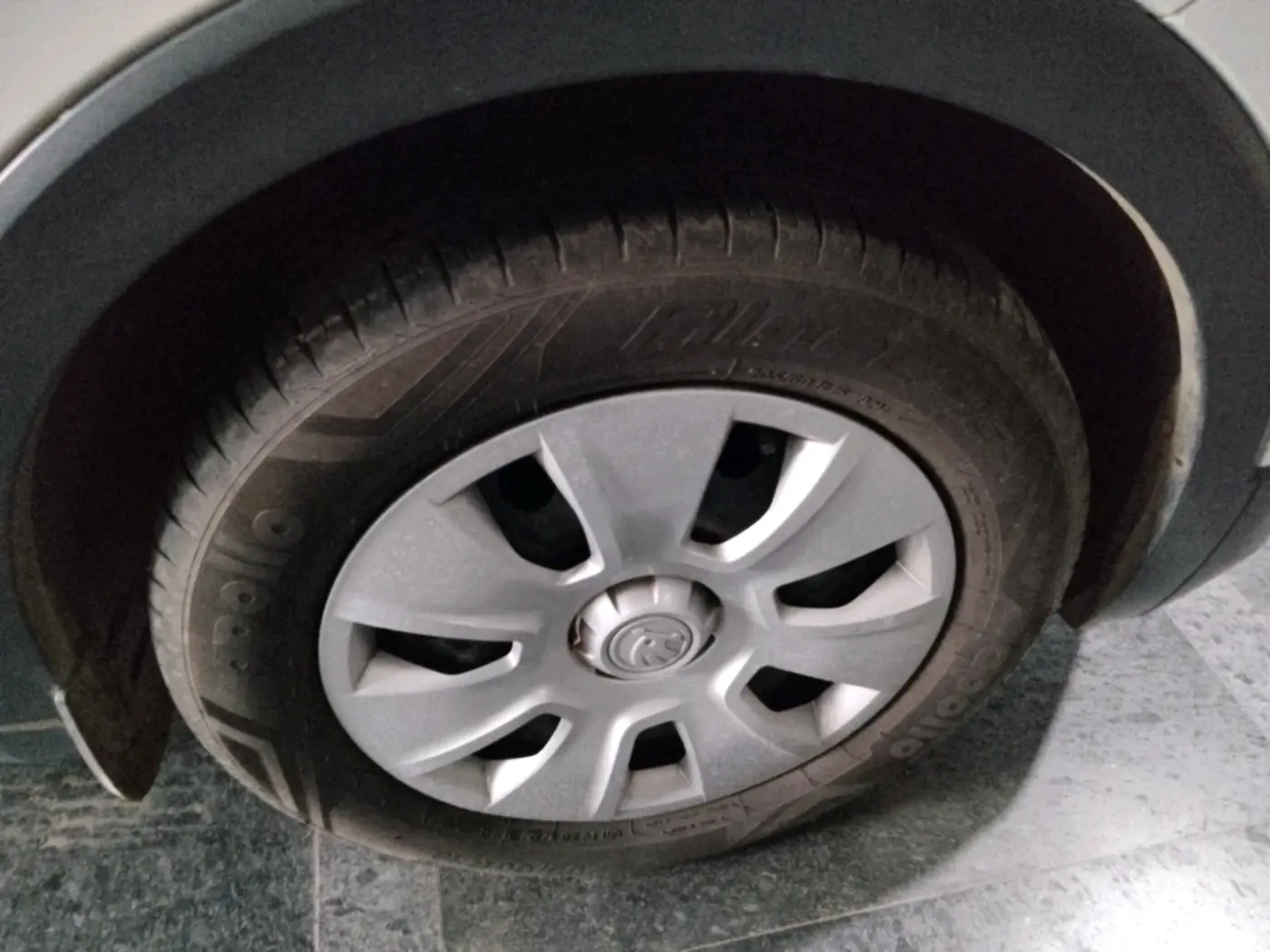 2022 Skoda KUSHAQ ACTIVE 1.0L TSI MT, Petrol, Manual, 24,620 km, tyre