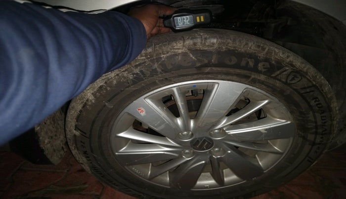 2016 Maruti Swift ZXI, Petrol, Manual, 54,955 km, tyre