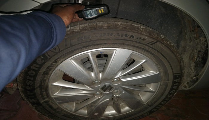 2016 Maruti Swift ZXI, Petrol, Manual, 54,955 km, tyre