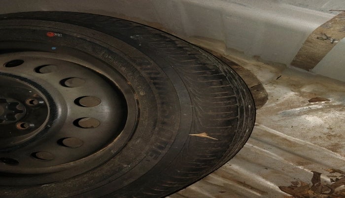 2011 Toyota Etios VX, Petrol, Manual, 51,180 km, tyre