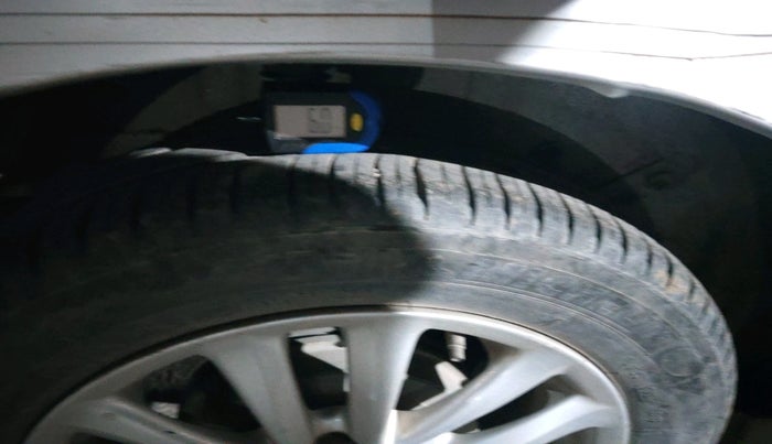 2011 Toyota Etios VX, Petrol, Manual, 51,180 km, tyre