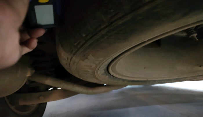 2014 Mahindra XUV500 W8, Diesel, Manual, 1,97,416 km, tyre