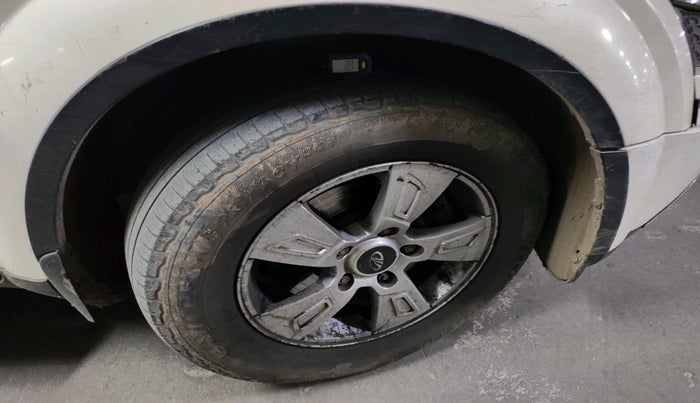 2014 Mahindra XUV500 W8, Diesel, Manual, 1,97,416 km, tyre