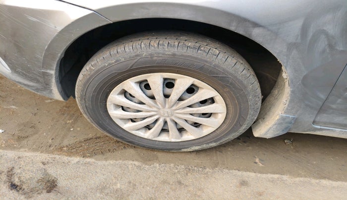 2016 Maruti Swift Dzire VDI ABS, Diesel, Manual, 1,99,350 km, tyre