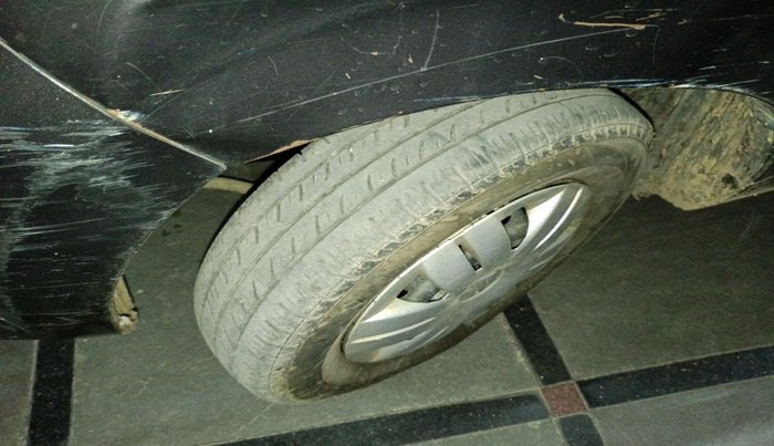 2013 Maruti Alto 800 LXI, Petrol, Manual, 1,21,092 km, tyre