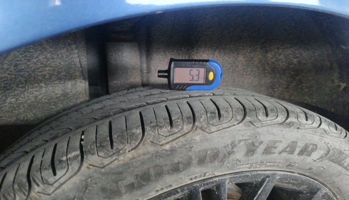 2017 Volkswagen Vento HIGHLINE 1.6 MPI, Petrol, Manual, 60,849 km, tyre