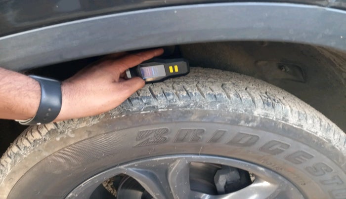 2021 Tata Harrier XT 2.0L KRYOTEC DARK EDITION, Diesel, Manual, 81,474 km, tyre