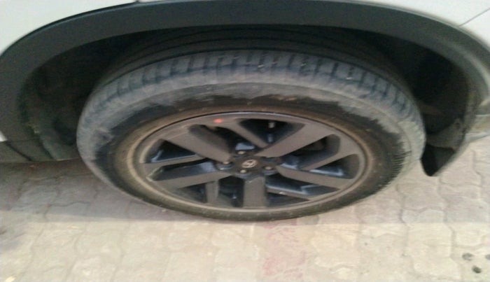 2021 Tata Safari XZ PLUS GOLD, Diesel, Manual, 1,20,491 km, tyre