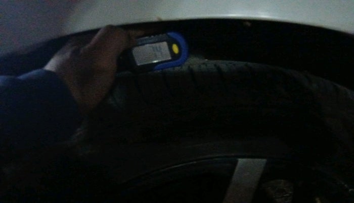 2018 Maruti Swift LXI, Petrol, Manual, 88,941 km, tyre