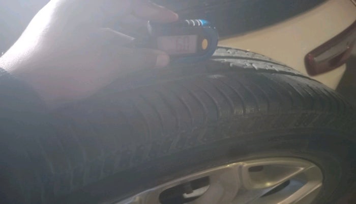 2015 Ford Ecosport TITANIUM 1.5L DIESEL, Diesel, Manual, 88,229 km, tyre