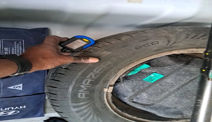 2024 Hyundai AURA SX 1.2 CNG, Petrol, Manual, 40,215 km, tyre