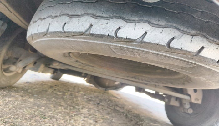 2013 Mahindra Scorpio EX M2DI, Diesel, Manual, 2,21,300 km, tyre