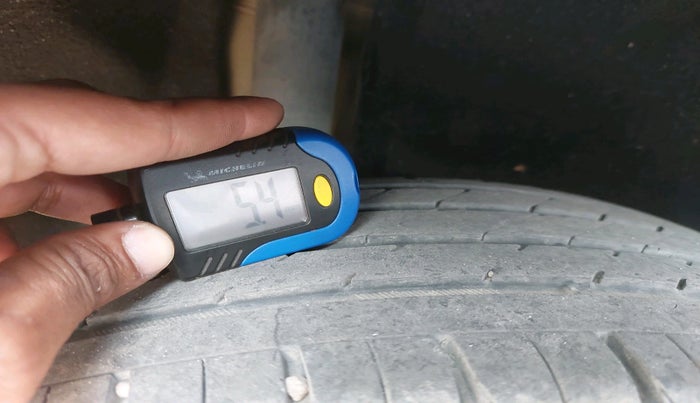 2017 Maruti Vitara Brezza ZDI PLUS, Diesel, Manual, 99,410 km, tyre