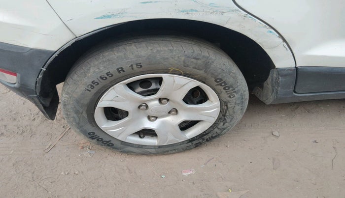 2016 Ford Ecosport TREND+ 1.5L DIESEL, Diesel, Manual, 76,530 km, tyre