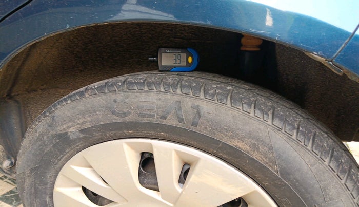 2010 Maruti Ritz VXI, Petrol, Manual, 93,113 km, tyre