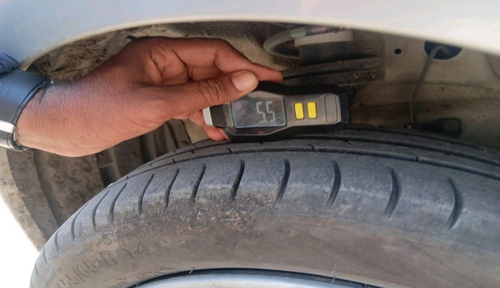 2015 Maruti Wagon R 1.0 VXI, Petrol, Manual, 77,299 km, tyre