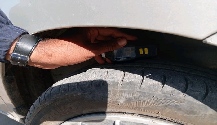 2015 Maruti Wagon R 1.0 VXI, Petrol, Manual, 77,299 km, tyre