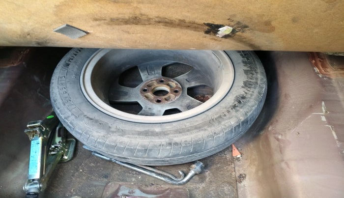 2016 Honda City 1.5L I-VTEC V MT, Petrol, Manual, 80,664 km, tyre