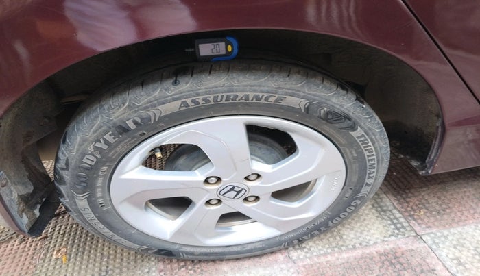 2016 Honda City 1.5L I-VTEC V MT, Petrol, Manual, 80,664 km, tyre