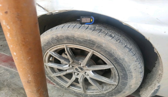 2022 Maruti Swift VXI, Petrol, Manual, 27,756 km, tyre