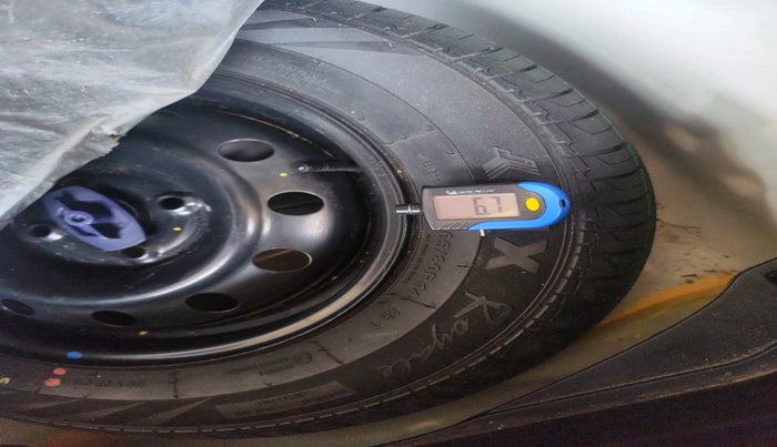 2022 Maruti Swift VXI, Petrol, Manual, 27,756 km, tyre