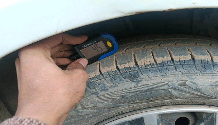 2019 Maruti Swift Dzire TOUR S-CNG, Petrol, Manual, 1,56,945 km, tyre