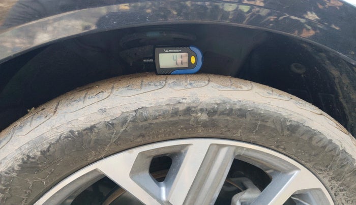 2023 Hyundai Verna SX 1.5 VTVT, Petrol, Manual, 28,824 km, tyre