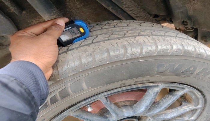 2013 Renault Duster 85 PS RXL DIESEL, Diesel, Manual, 1,04,165 km, tyre