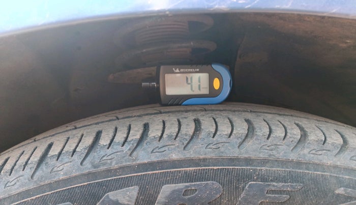 2017 Maruti Dzire ZDI PLUS AMT, Diesel, Automatic, 91,338 km, tyre