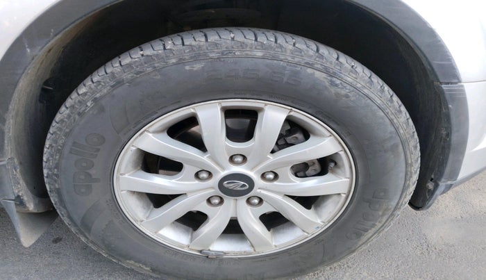 2015 Mahindra XUV500 W8, Diesel, Manual, 89,920 km, tyre