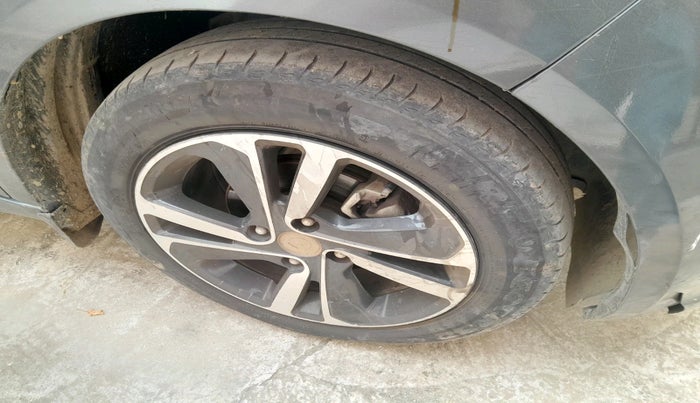 2023 Tata ALTROZ XZ PLUS O SUNROOF CNG, Petrol, Manual, 53,281 km, tyre